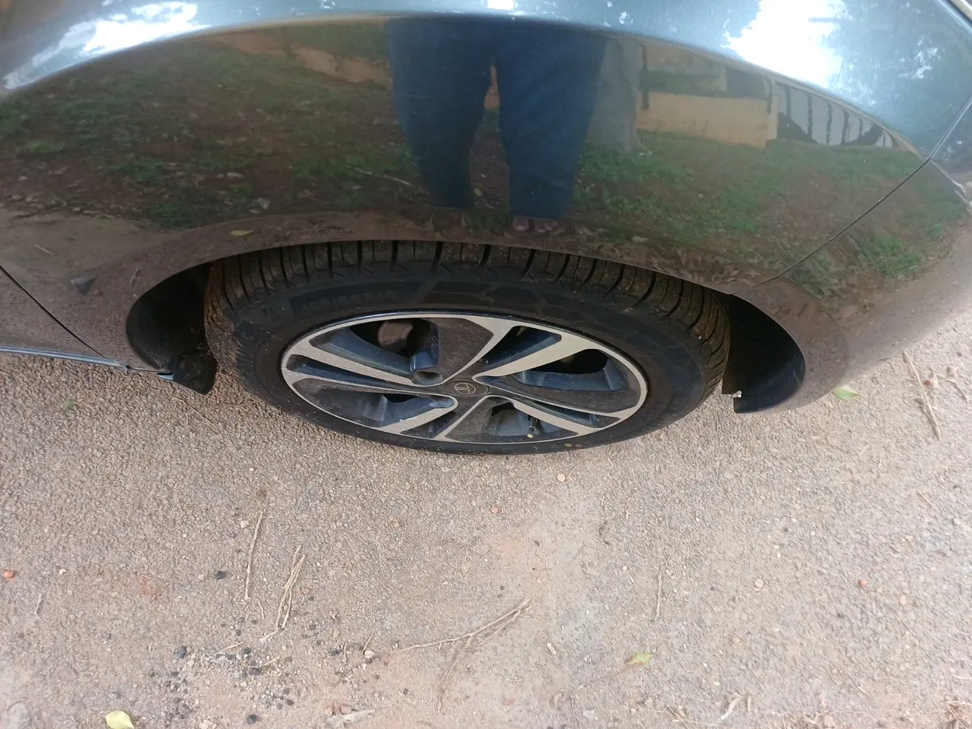 2021 Tata ALTROZ XM PLUS PETROL, Petrol, Manual, 35,030 km, tyre
