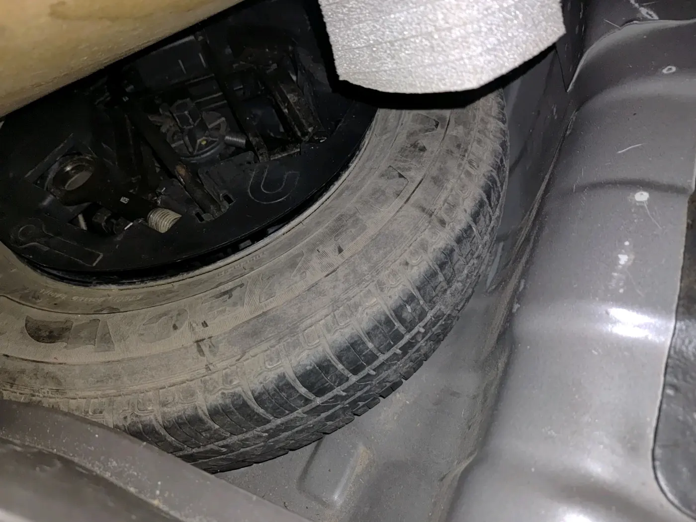 2011 Hyundai i10 MAGNA 1.2, Petrol, Manual, 41,220 km, tyre