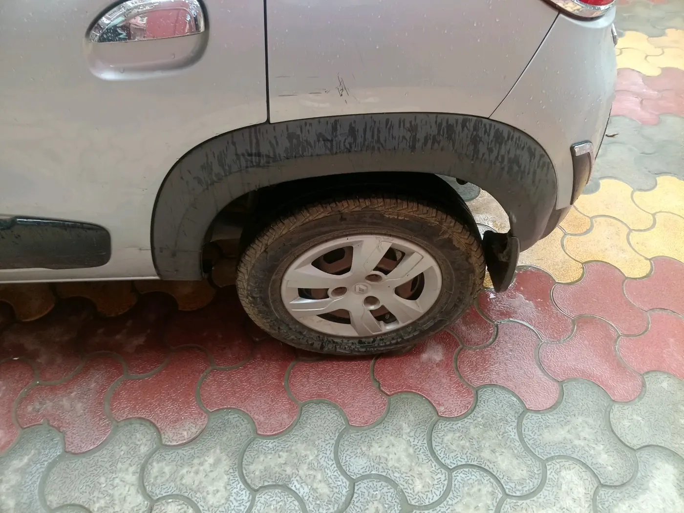 2016 Renault Kwid RXT 0.8, Petrol, Manual, 48,476 km, tyre