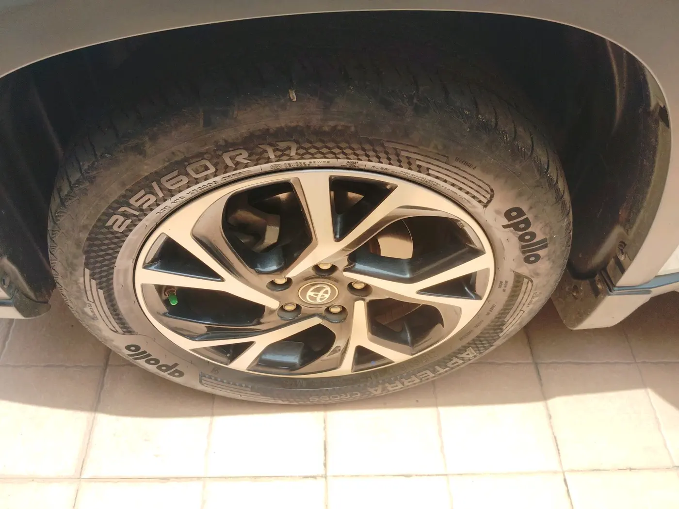 2023 Toyota URBAN CRUISER HYRYDER V HYBRID, Hybrid, Automatic, 76,507 km, tyre