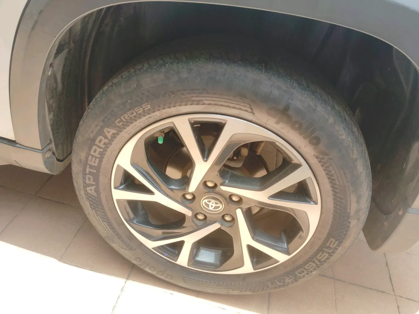 2023 Toyota URBAN CRUISER HYRYDER V HYBRID, Hybrid, Automatic, 76,507 km, tyre