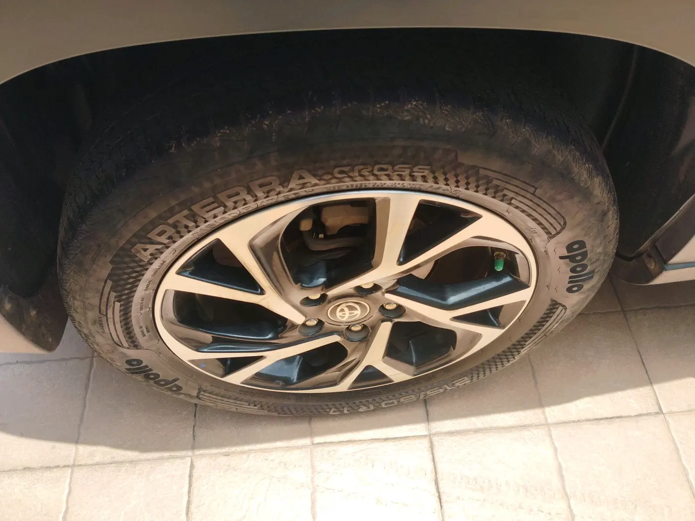 2023 Toyota URBAN CRUISER HYRYDER V HYBRID, Hybrid, Automatic, 76,507 km, tyre