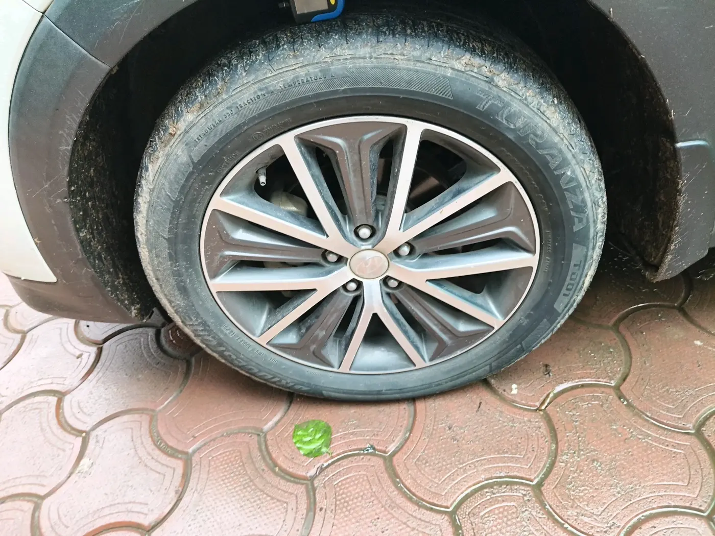 2017 Hyundai Tucson GLS 2WD AT DIESEL, Diesel, Automatic, 2,03,408 km, tyre