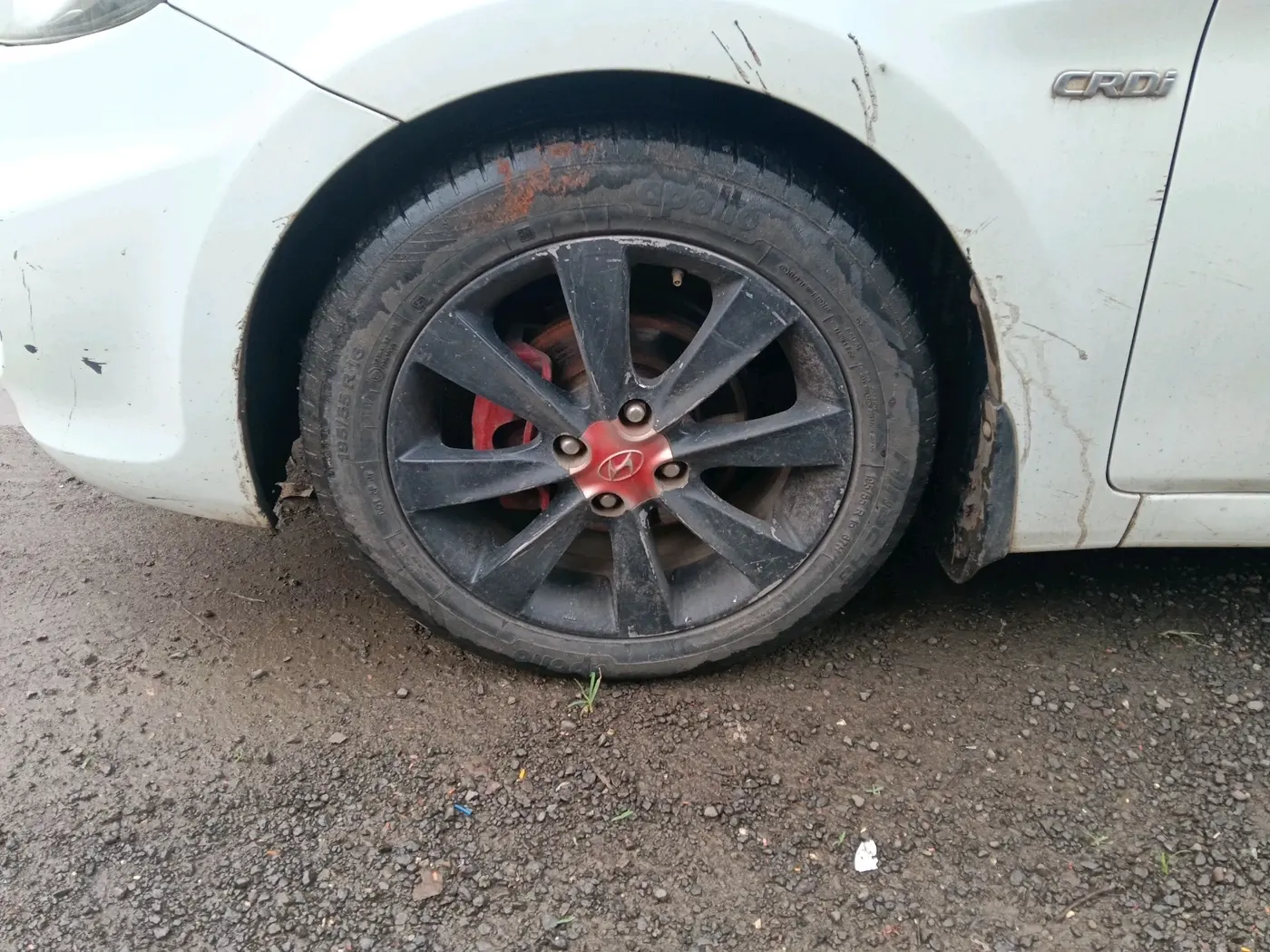 2013 Hyundai Verna FLUIDIC 1.6 CRDI SX, Diesel, Manual, 1,20,815 km, tyre