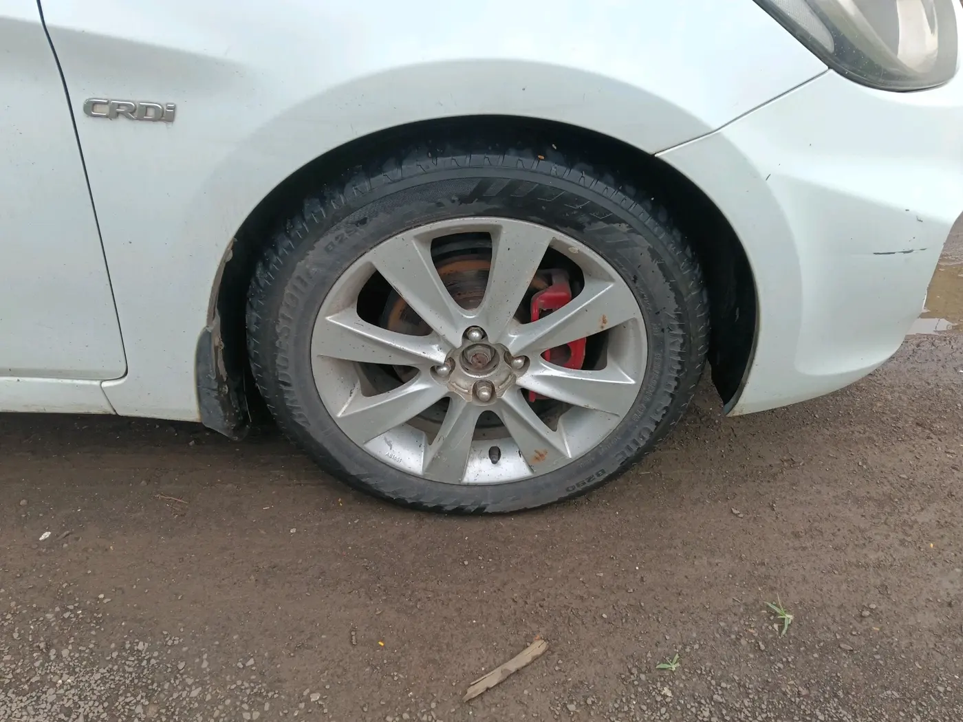 2013 Hyundai Verna FLUIDIC 1.6 CRDI SX, Diesel, Manual, 1,20,815 km, tyre
