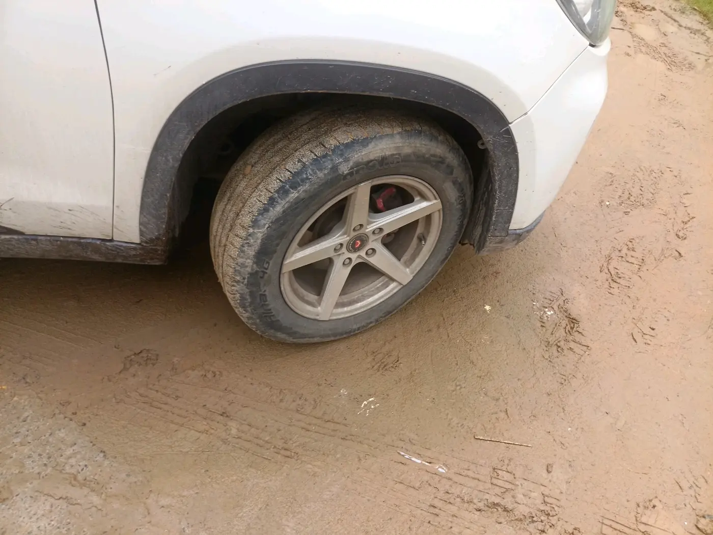 2021 Maruti Vitara Brezza LXI, Petrol, Manual, 62,175 km, tyre