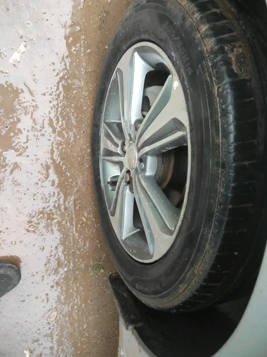 2018 Hyundai Verna 1.6 VTVT SX (O) AT, Petrol, Automatic, 1,21,169 km, tyre