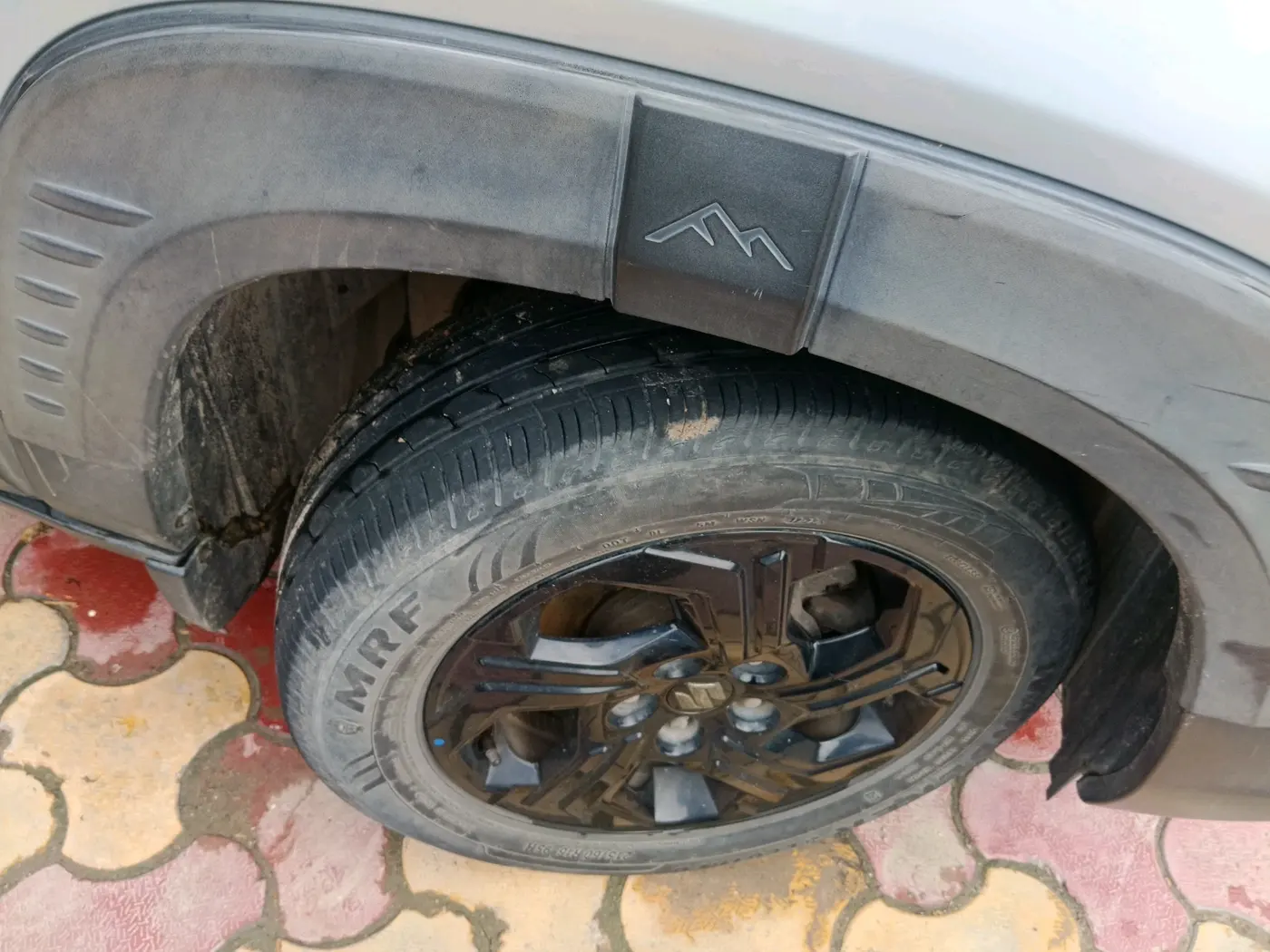 2022 Maruti BREZZA ZXI SMART HYBRID , Petrol, Manual, 35,605 km, tyre