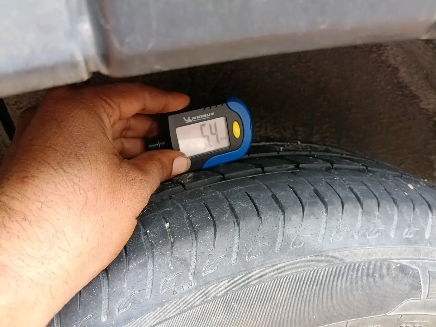 2022 Maruti BREZZA ZXI SMART HYBRID , Petrol, Manual, 35,605 km, tyre