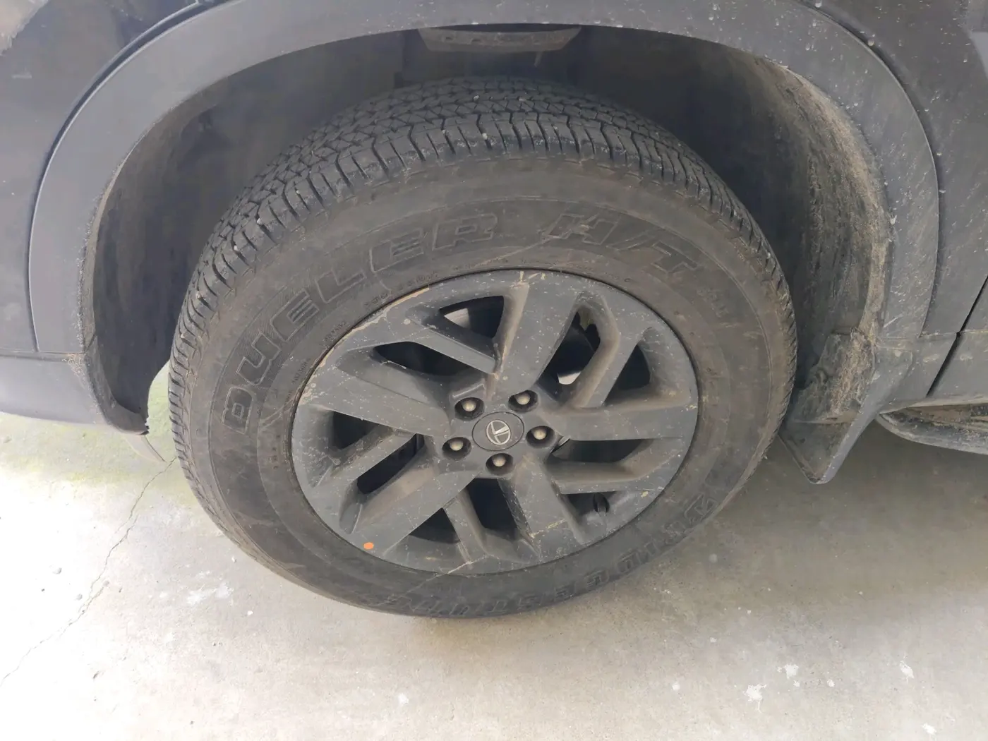 2022 Tata Harrier XTA PLUS 2.0L KRYOTEC DARK EDITION, Diesel, Automatic, 86,902 km, tyre