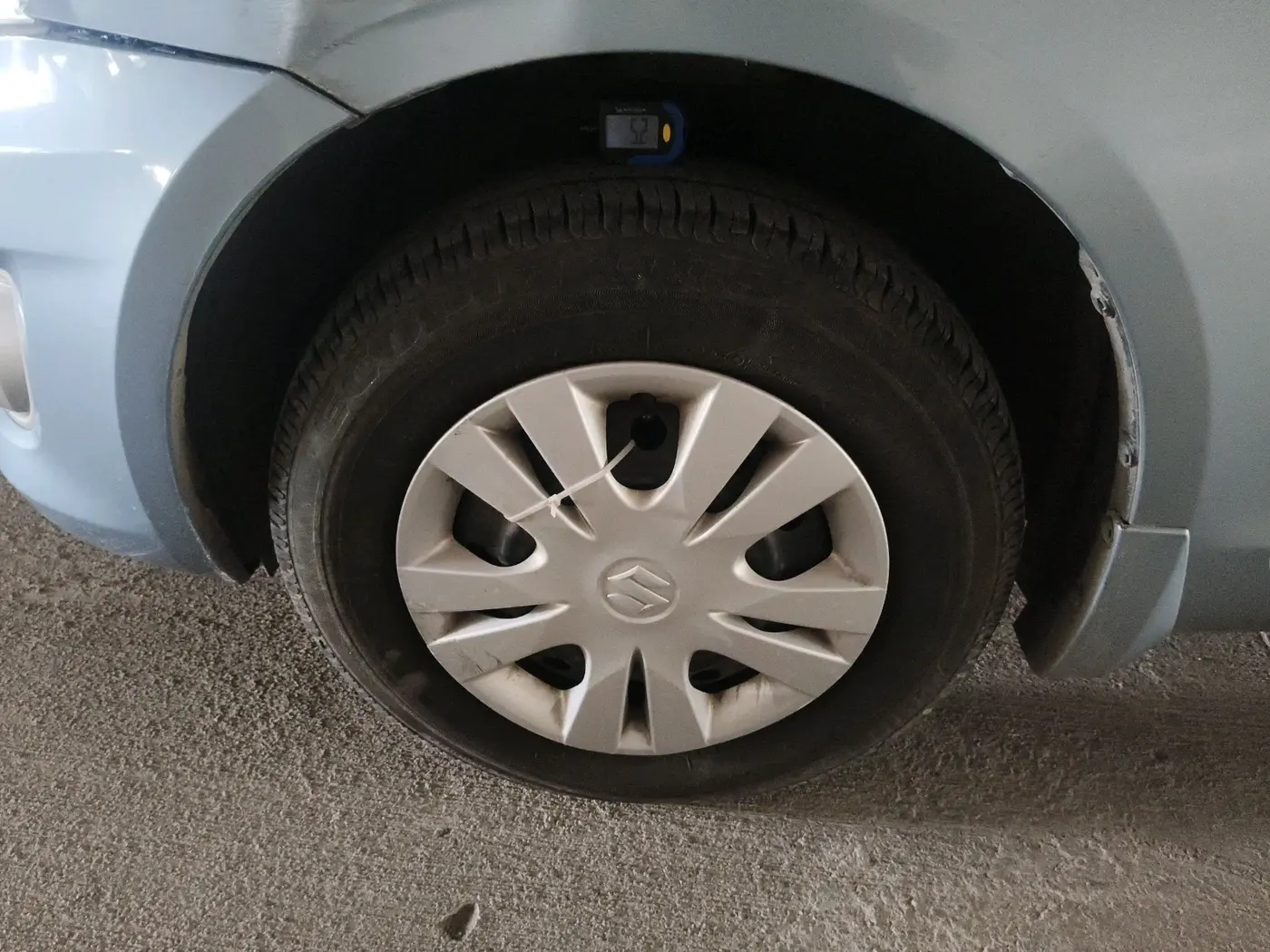 2013 Maruti Swift Dzire VXI, Petrol, Manual, 26,950 km, tyre