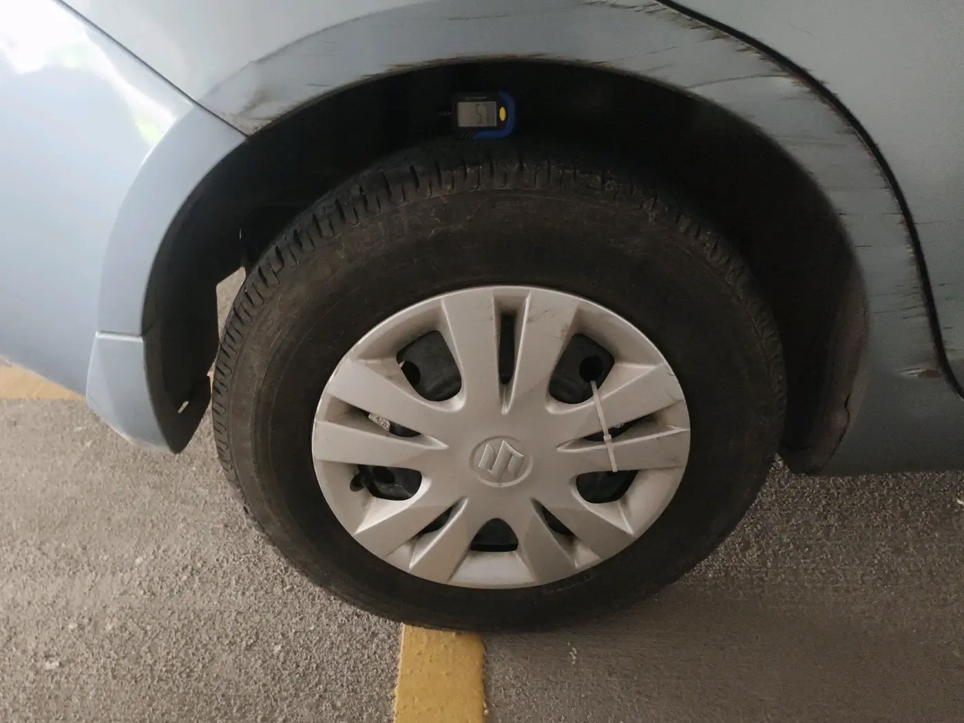 2013 Maruti Swift Dzire VXI, Petrol, Manual, 26,950 km, tyre