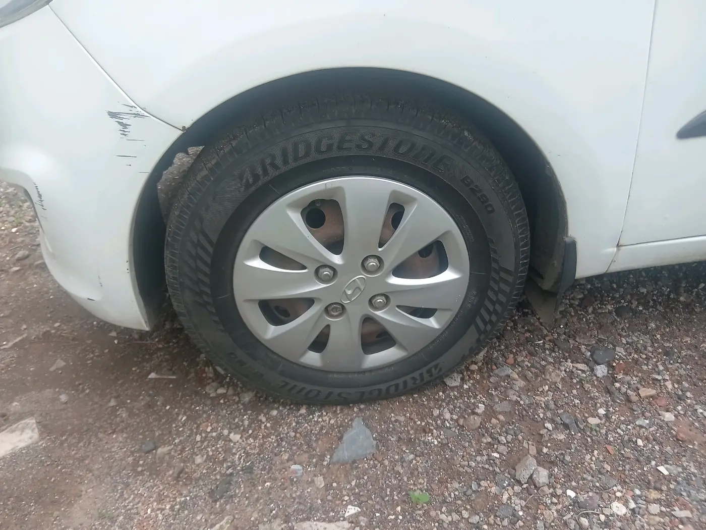 2012 Hyundai i10 MAGNA 1.2, CNG, Manual, 61,976 km, tyre