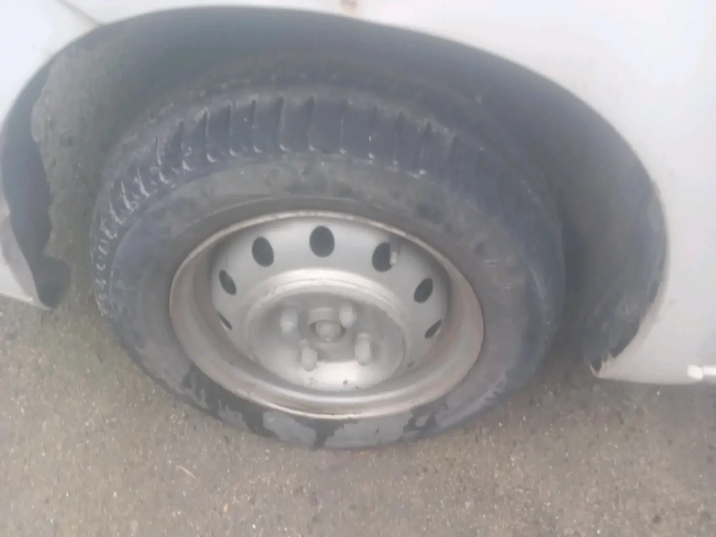 2012 Maruti Wagon R 1.0 LXI CNG, CNG, Manual, 1,66,893 km, tyre