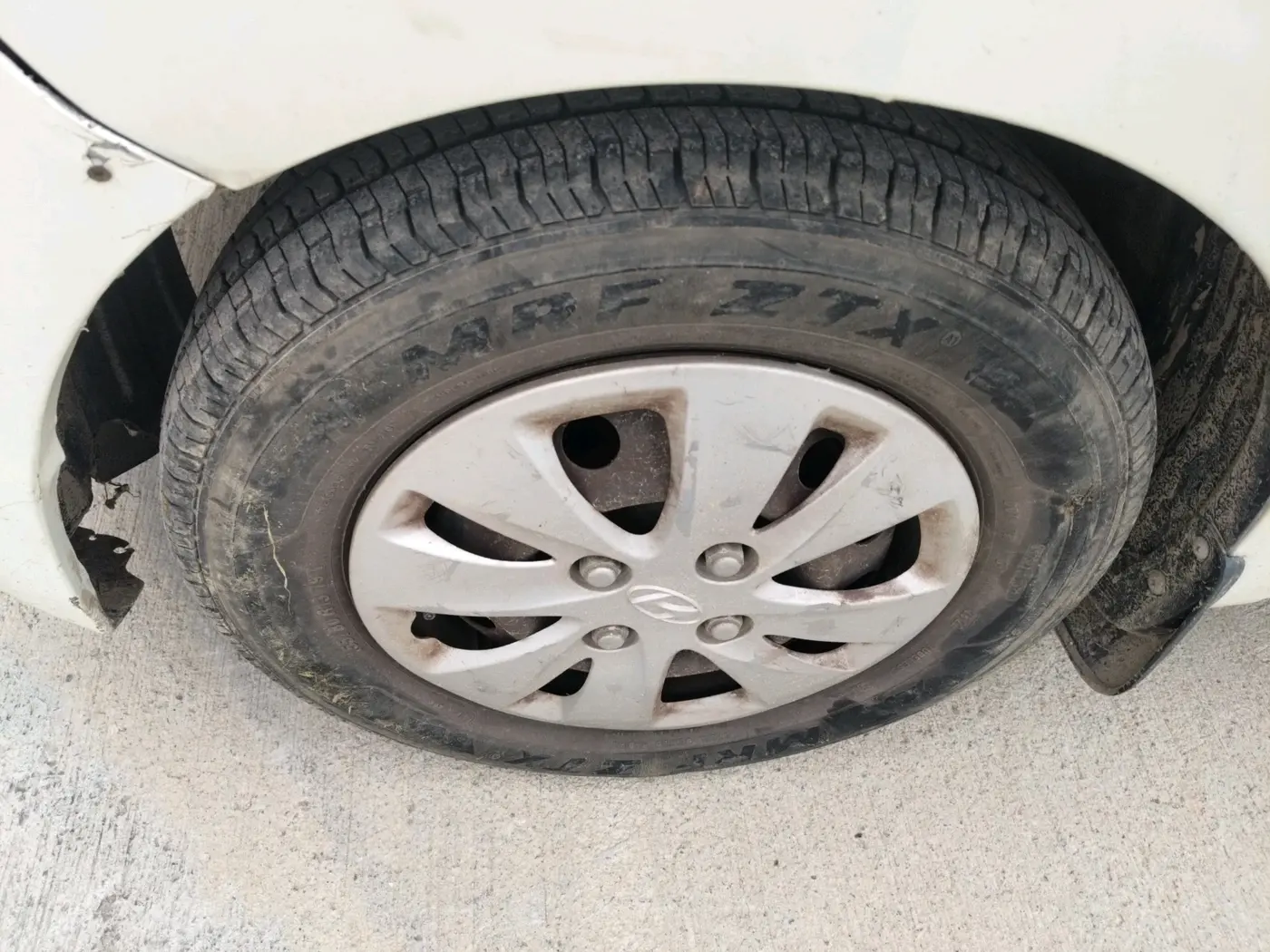 2012 Hyundai i10 MAGNA 1.2, Petrol, Manual, 48,244 km, tyre