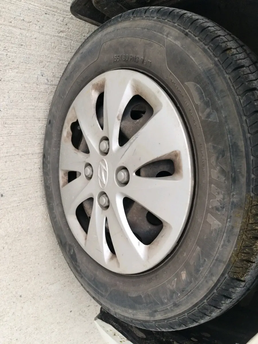 2012 Hyundai i10 MAGNA 1.2, Petrol, Manual, 48,244 km, tyre