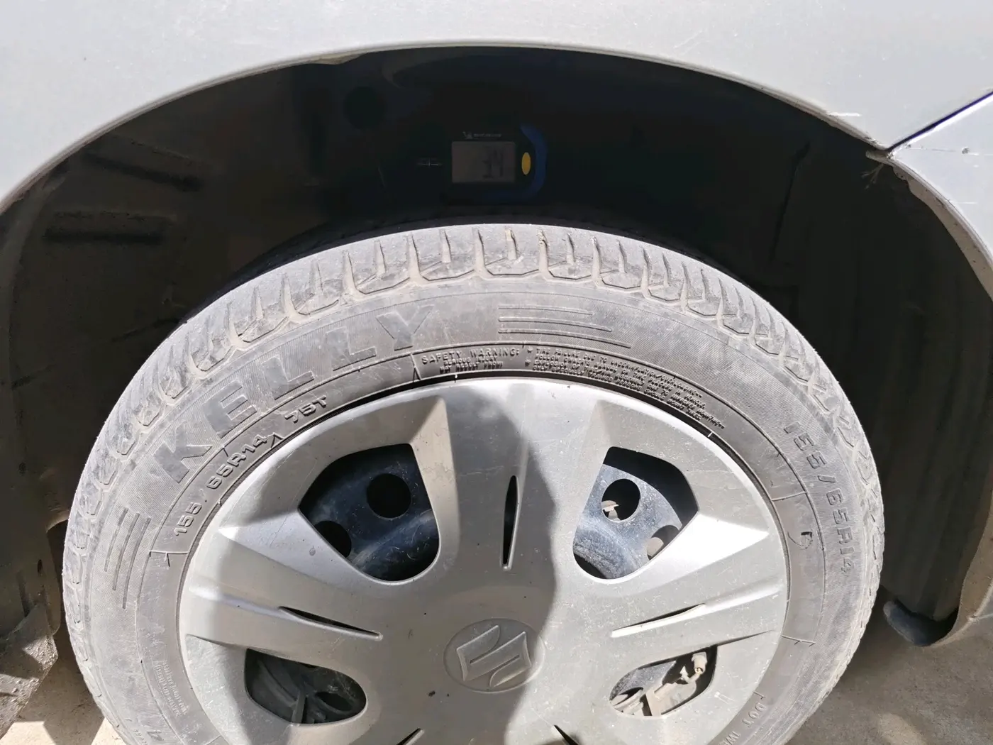 2011 Maruti Wagon R 1.0 VXI, Petrol, Manual, 1,29,774 km, tyre