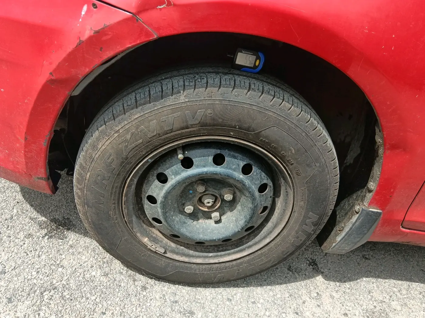 2012 Maruti Swift Dzire VXI, Petrol, Manual, 1,14,873 km, tyre