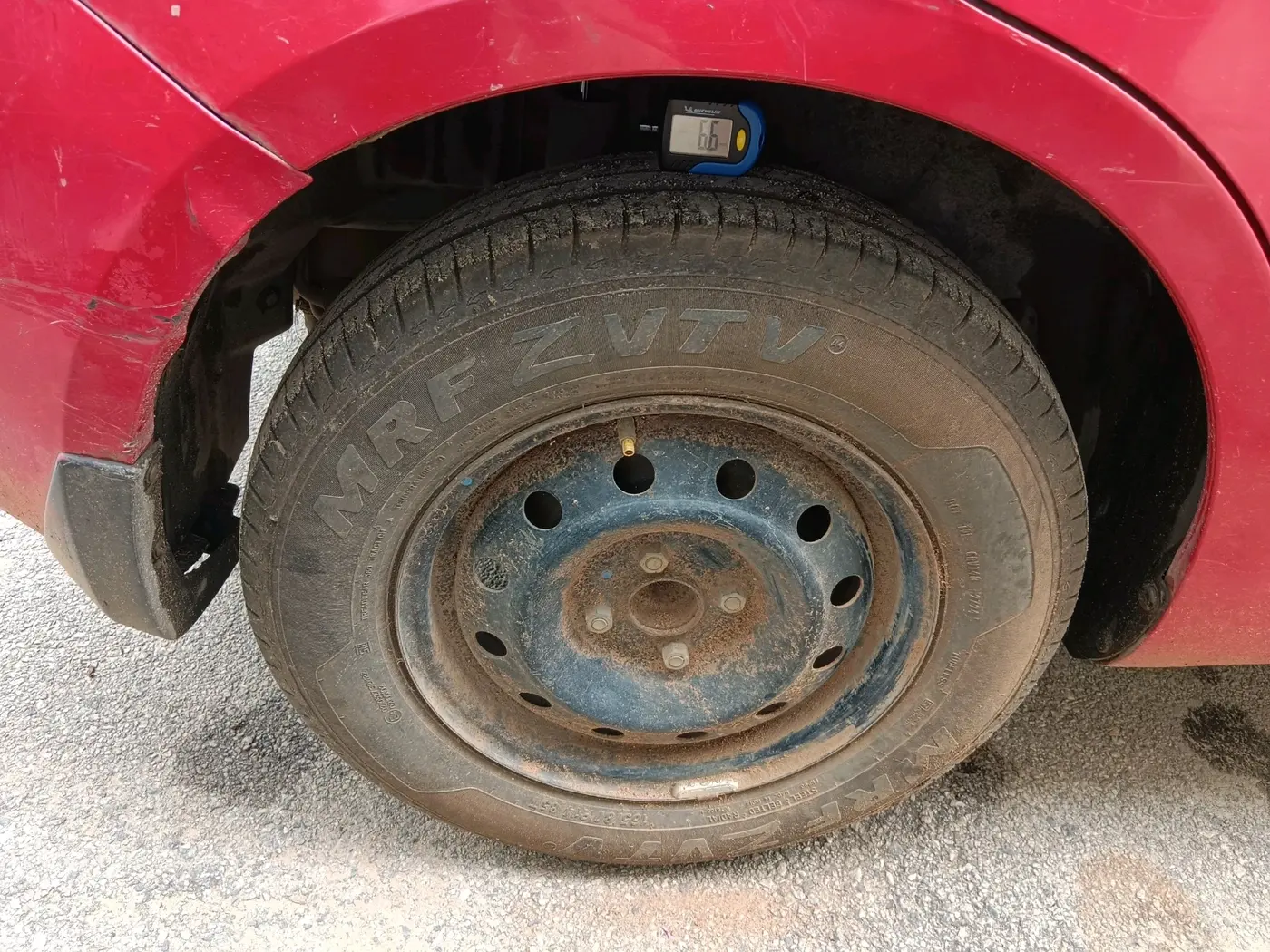 2012 Maruti Swift Dzire VXI, Petrol, Manual, 1,14,873 km, tyre