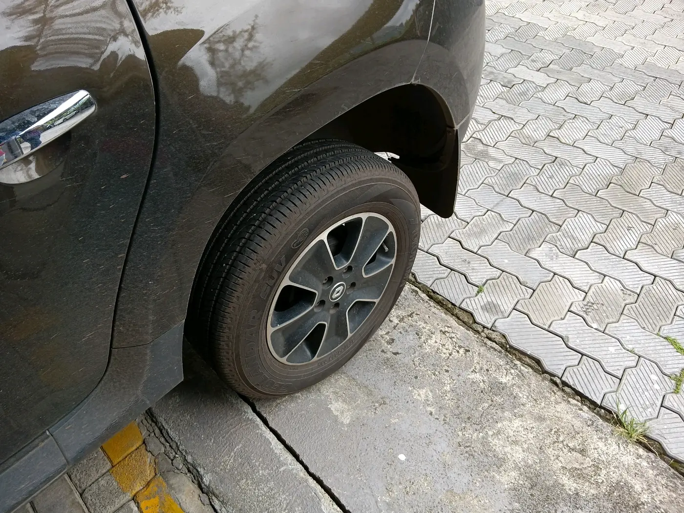 2019 Renault Duster 110 PS RXS 4X2 AMT DIESEL, Diesel, Automatic, 84,070 km, tyre