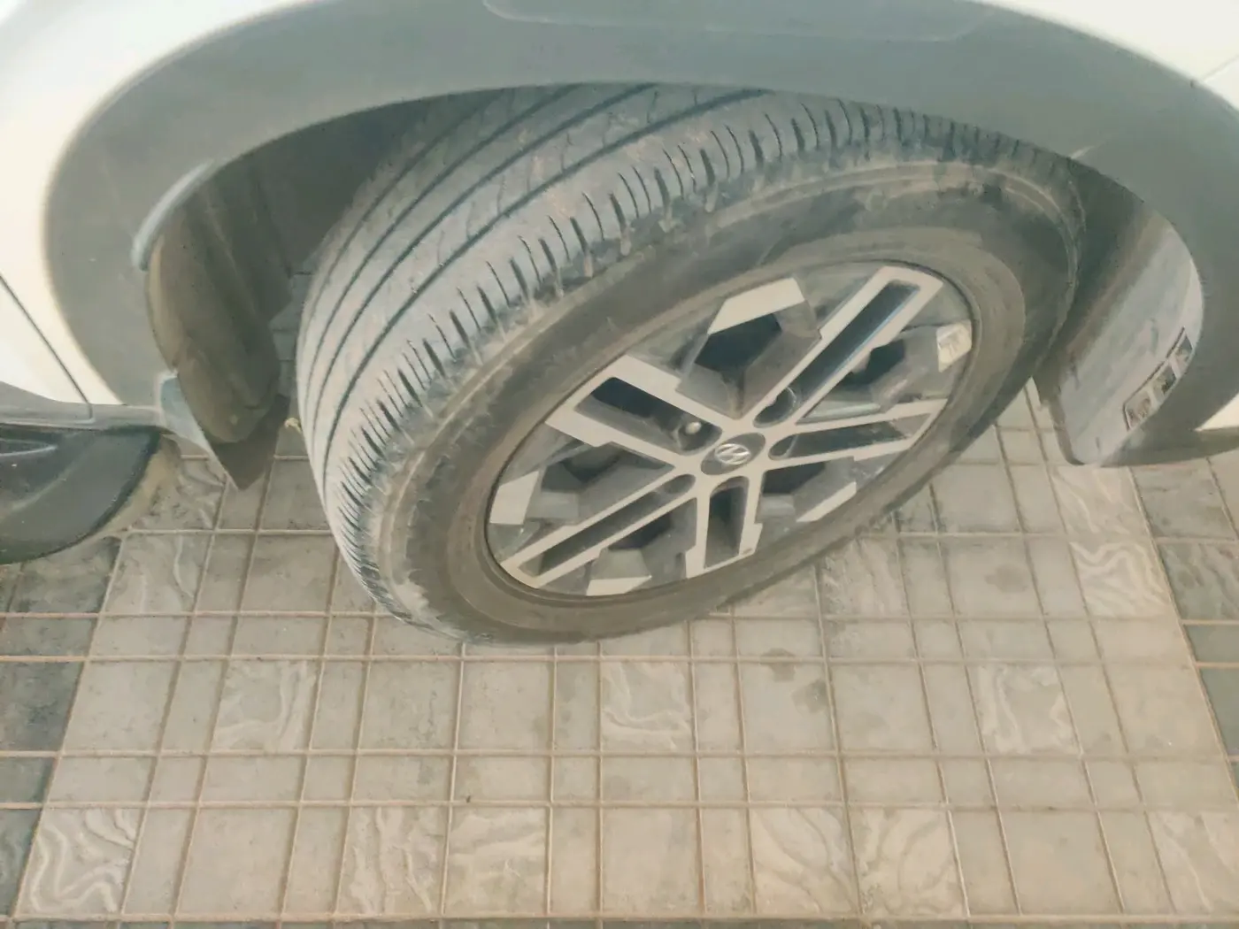 2022 Hyundai VENUE SX (O) 1.5 CRDI, Diesel, Manual, 43,420 km, tyre