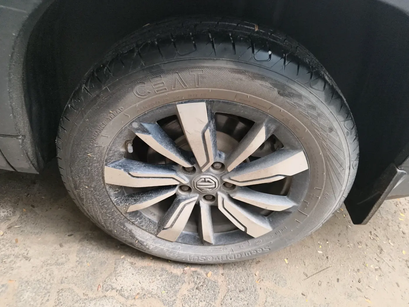 2020 MG HECTOR SMART 1.5 DCT PETROL, Petrol, Automatic, 79,569 km, tyre