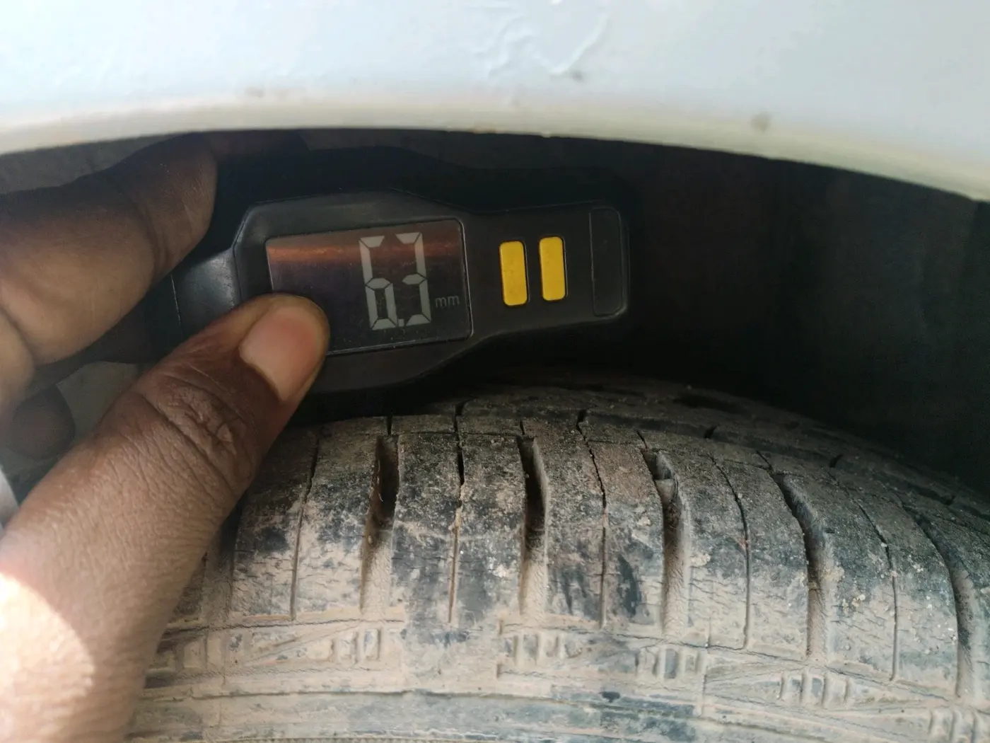 2014 Hyundai Eon MAGNA +, Petrol, Manual, 25,282 km, tyre