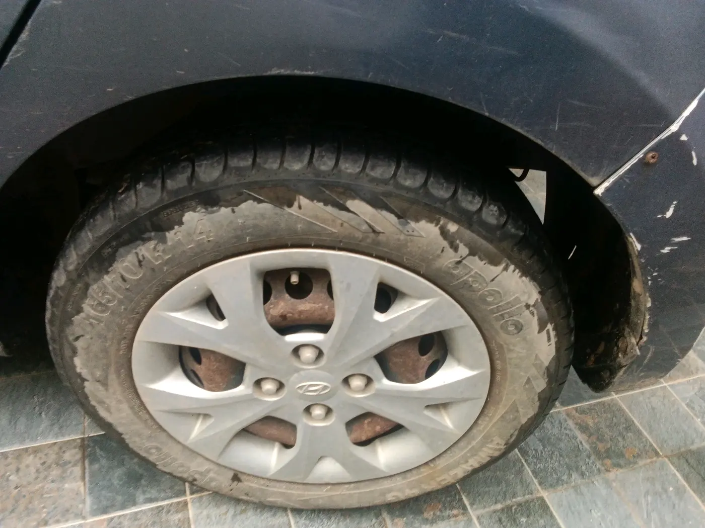 2016 Hyundai Grand i10 SPORTZ 1.1 CRDI, Diesel, Manual, 1,01,020 km, tyre