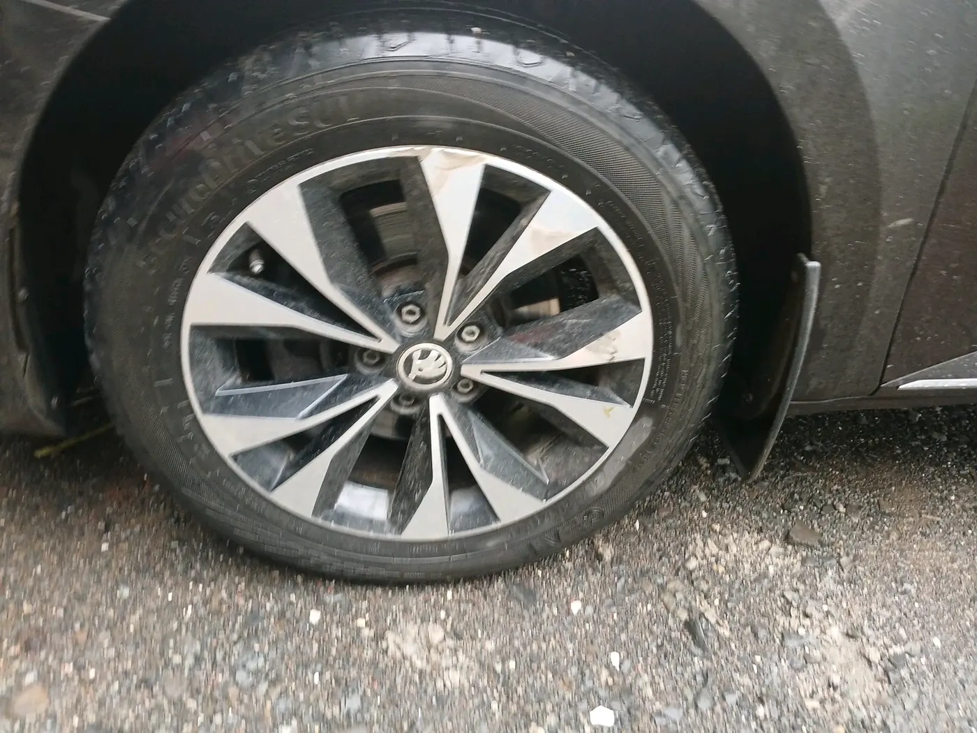 2021 Skoda Superb L&K 2.0 TSI AT, Petrol, Automatic, 93,329 km, tyre