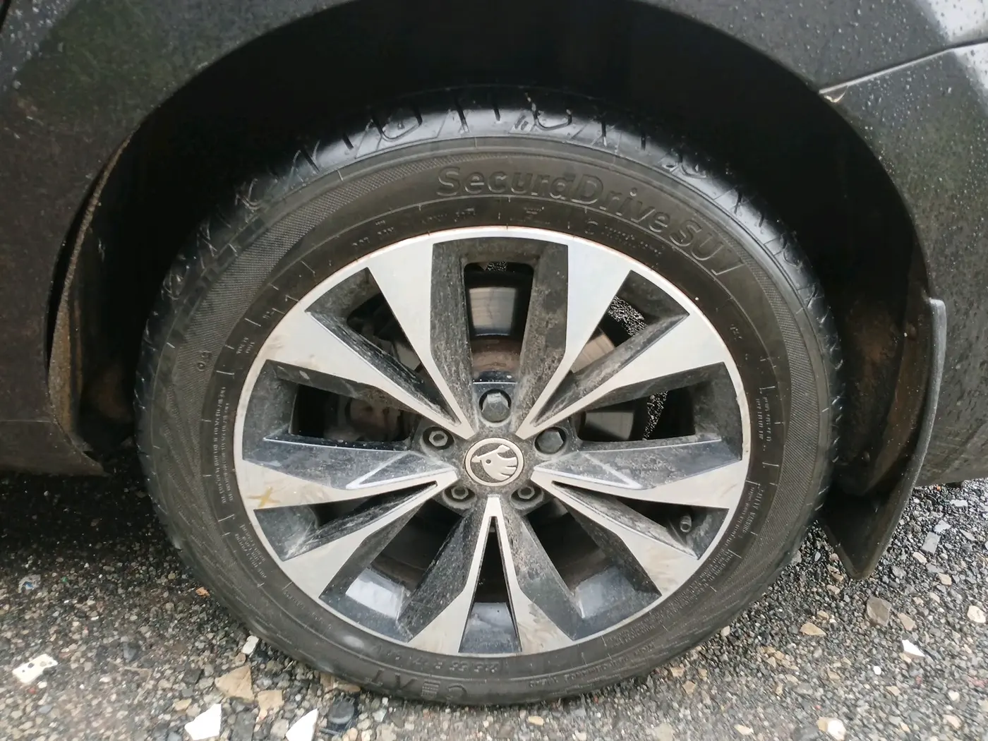 2021 Skoda Superb L&K 2.0 TSI AT, Petrol, Automatic, 93,329 km, tyre