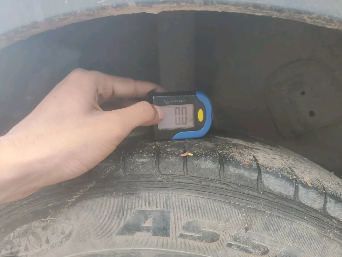 2019 Tata NEXON XZ PLUS PETROL, Petrol, Manual, 76,731 km, tyre
