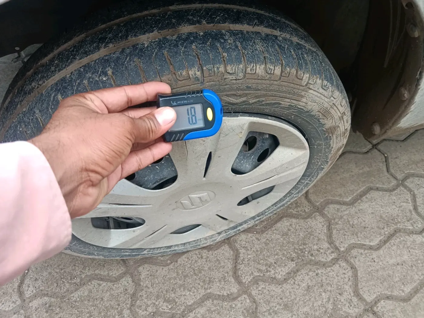 2014 Maruti Wagon R 1.0 VXI, Petrol, Manual, 67,773 km, tyre