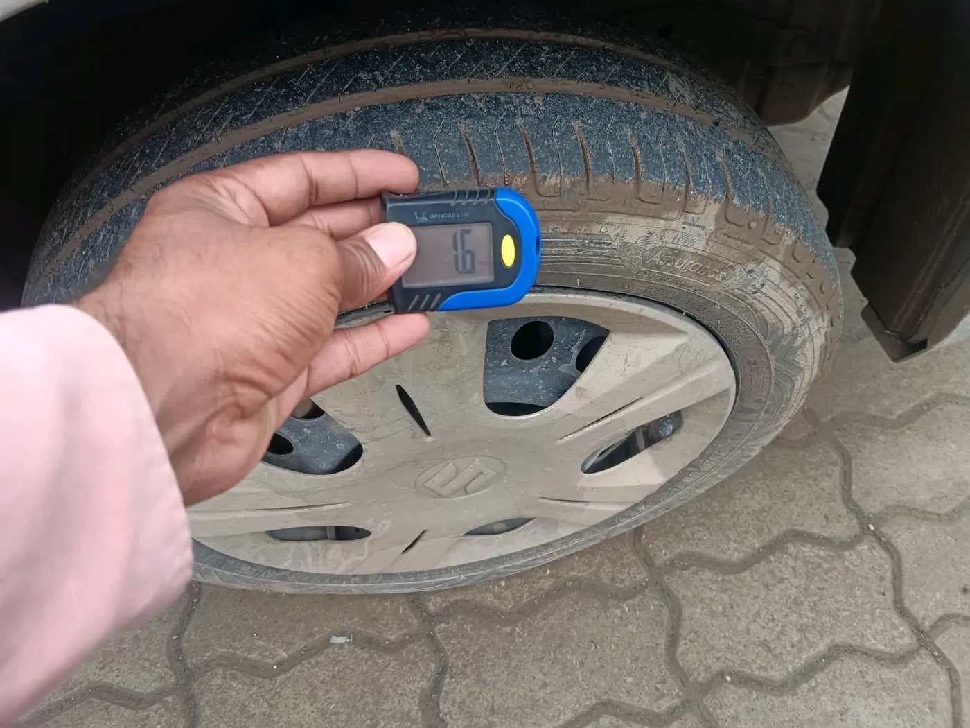 2014 Maruti Wagon R 1.0 VXI, Petrol, Manual, 67,773 km, tyre