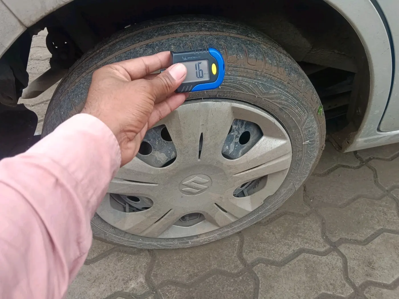 2014 Maruti Wagon R 1.0 VXI, Petrol, Manual, 67,773 km, tyre