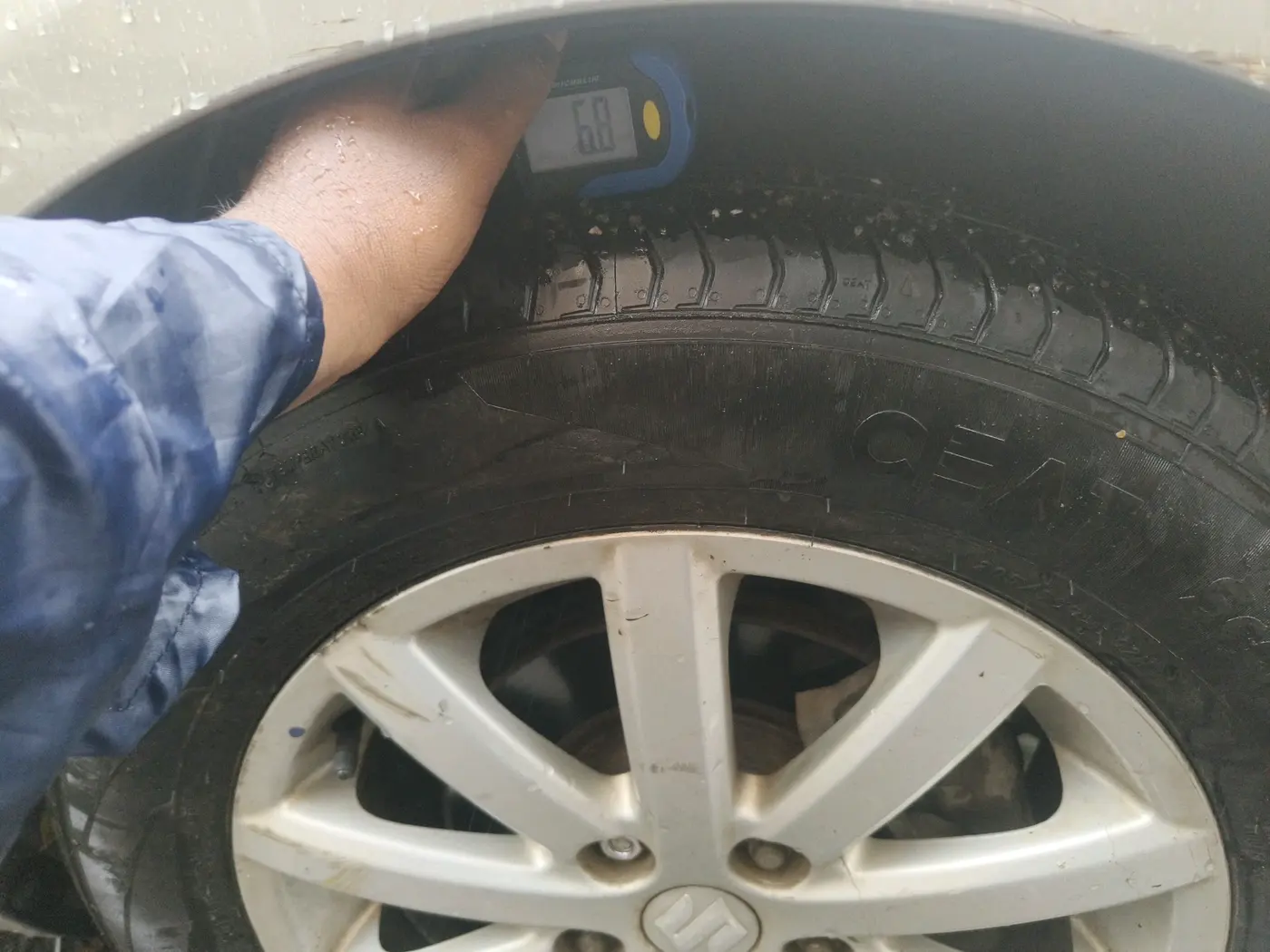 2012 Maruti SX4 ZXI, Petrol, Manual, 40,953 km, tyre