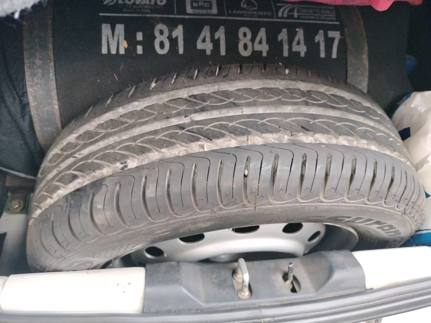 2016 Tata Tiago XZ PETROL, CNG, Manual, 1,22,540 km, tyre