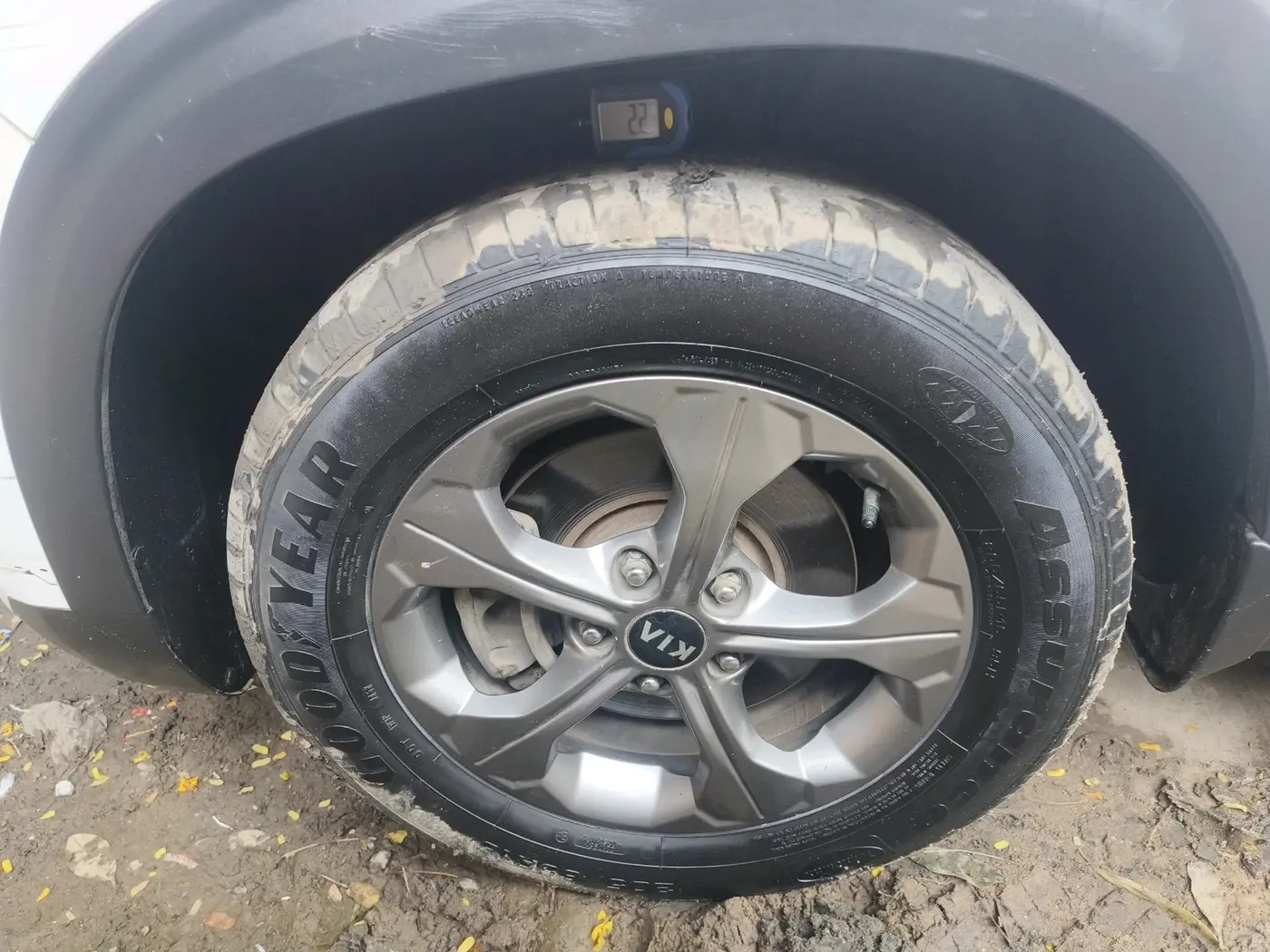 2020 KIA SELTOS HTK PLUS 1.5 DIESEL, Diesel, Manual, 1,23,730 km, tyre