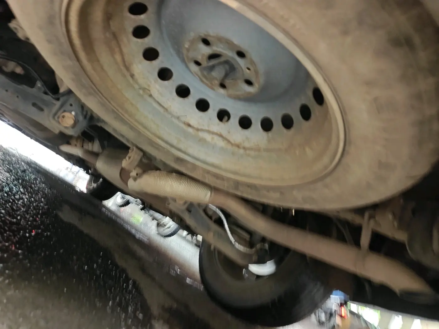 2022 Mahindra XUV700 AX 7 D AT 7 STR, Diesel, Automatic, 81,817 km, tyre