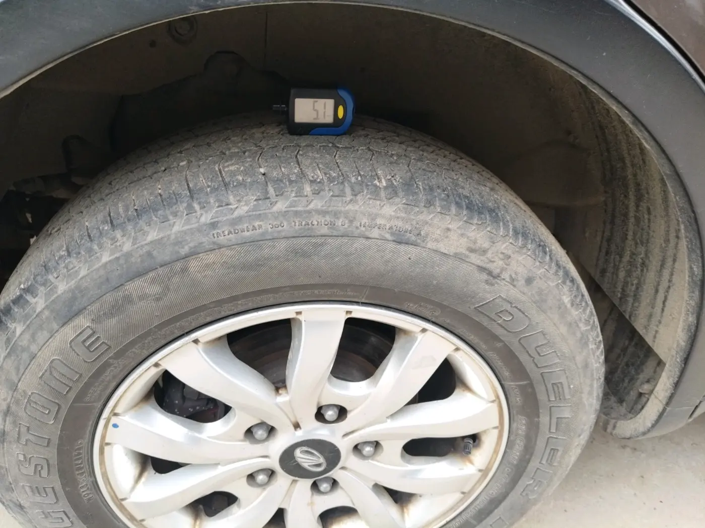 2018 Mahindra XUV500 W10 AT, Diesel, Automatic, 94,633 km, tyre
