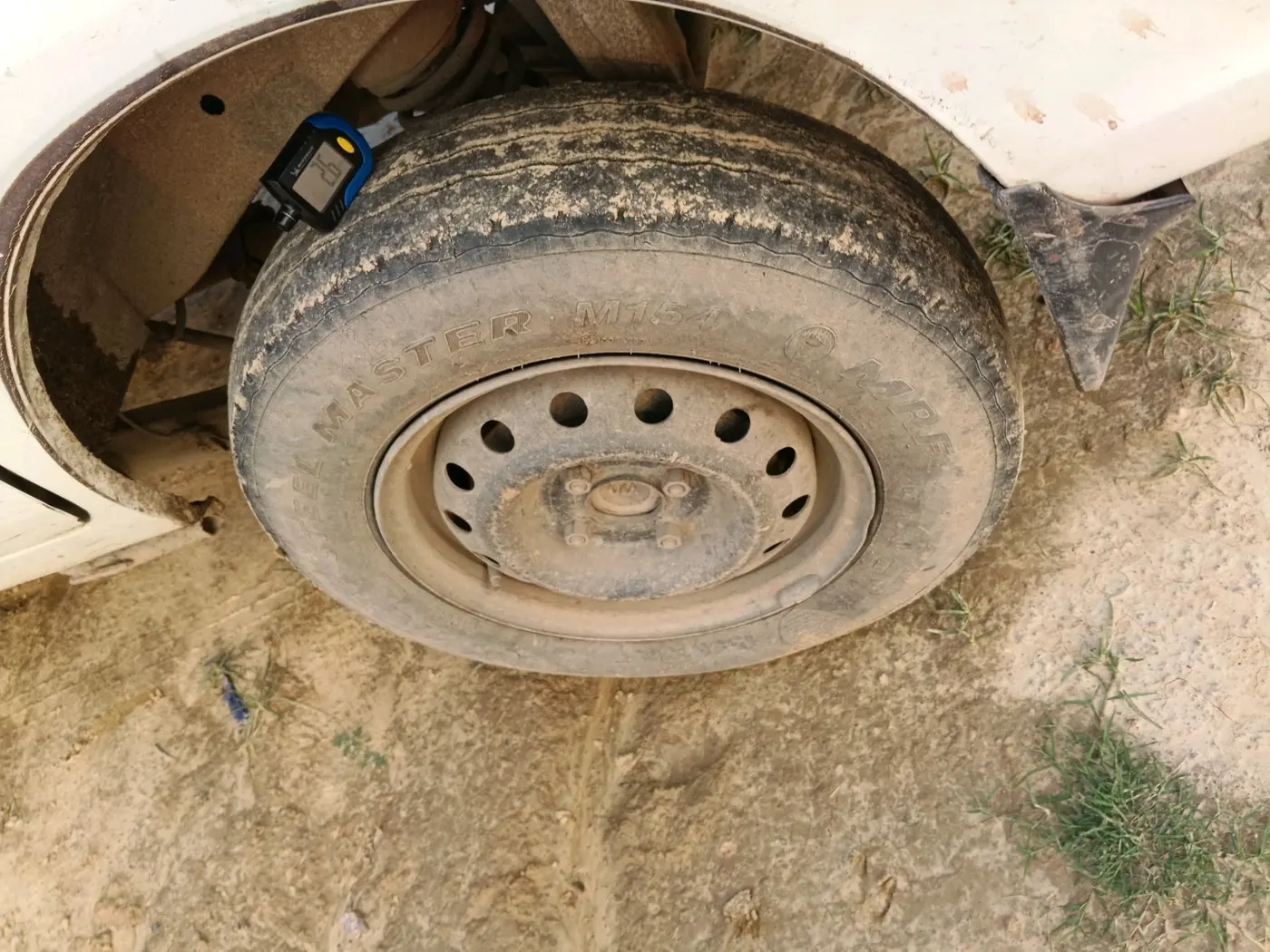 2019 Maruti Eeco 7 STR, CNG, Manual, 1,05,775 km, tyre