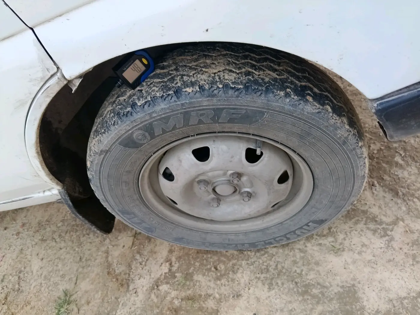 2019 Maruti Eeco 7 STR, CNG, Manual, 1,05,775 km, tyre