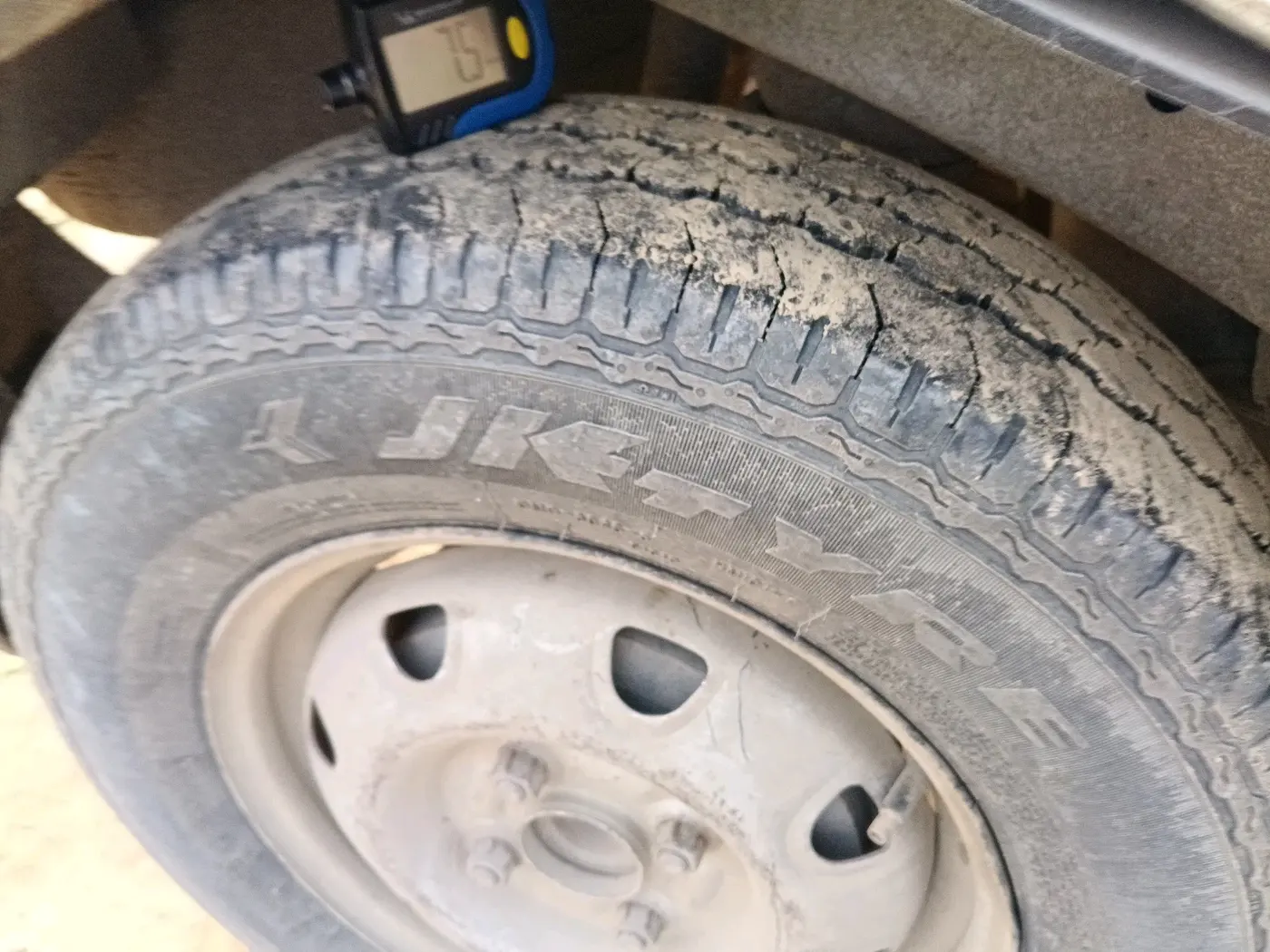 2019 Maruti Eeco 7 STR, CNG, Manual, 1,05,775 km, tyre