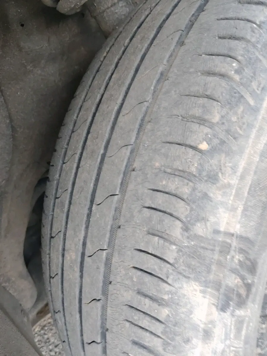 2022 Maruti BREZZA ZXI AT SMART HYBRID, Petrol, Automatic, 47,052 km, tyre