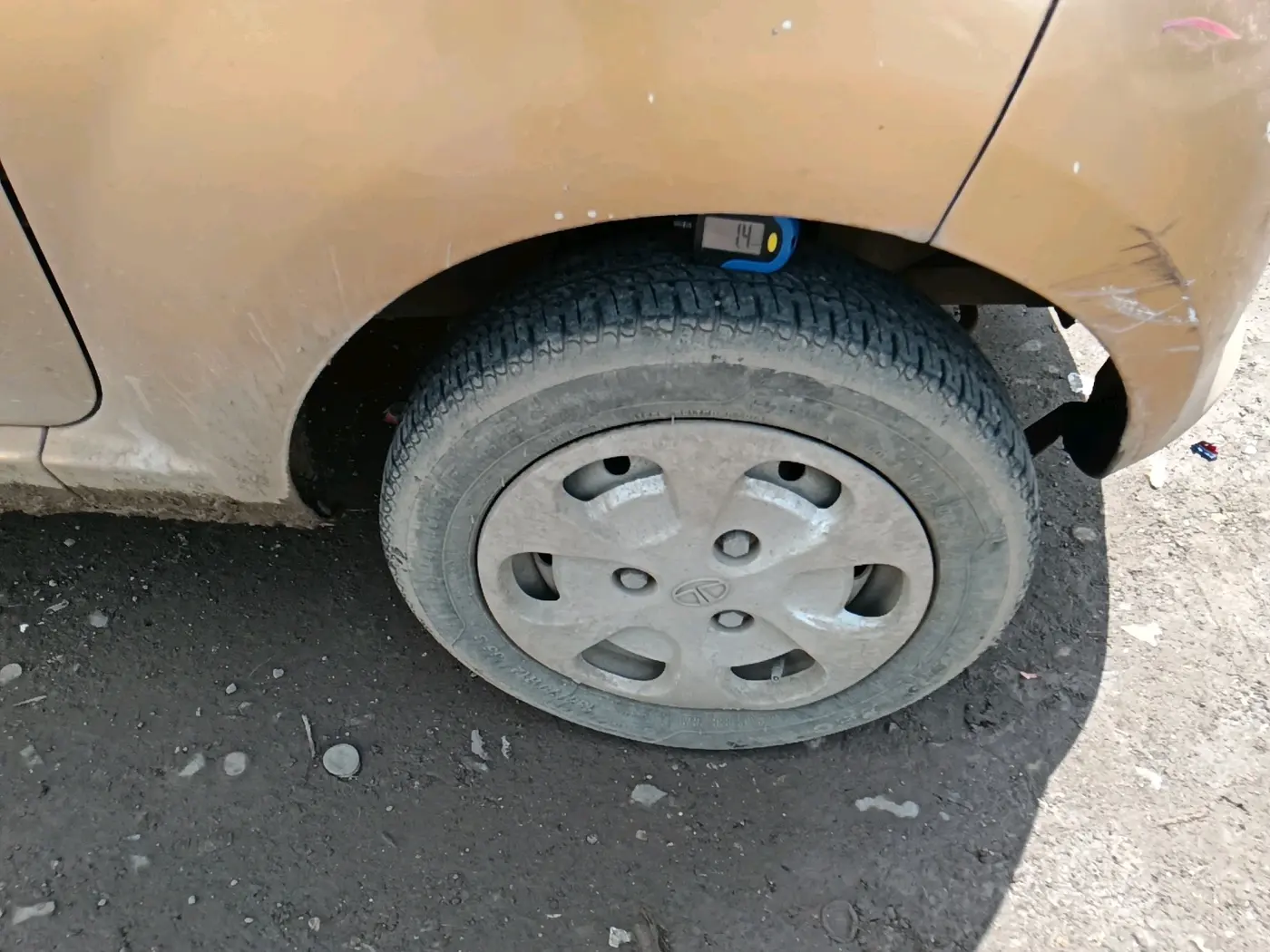 2015 Tata Nano TWIST XTA, Petrol, Automatic, 28,702 km, tyre