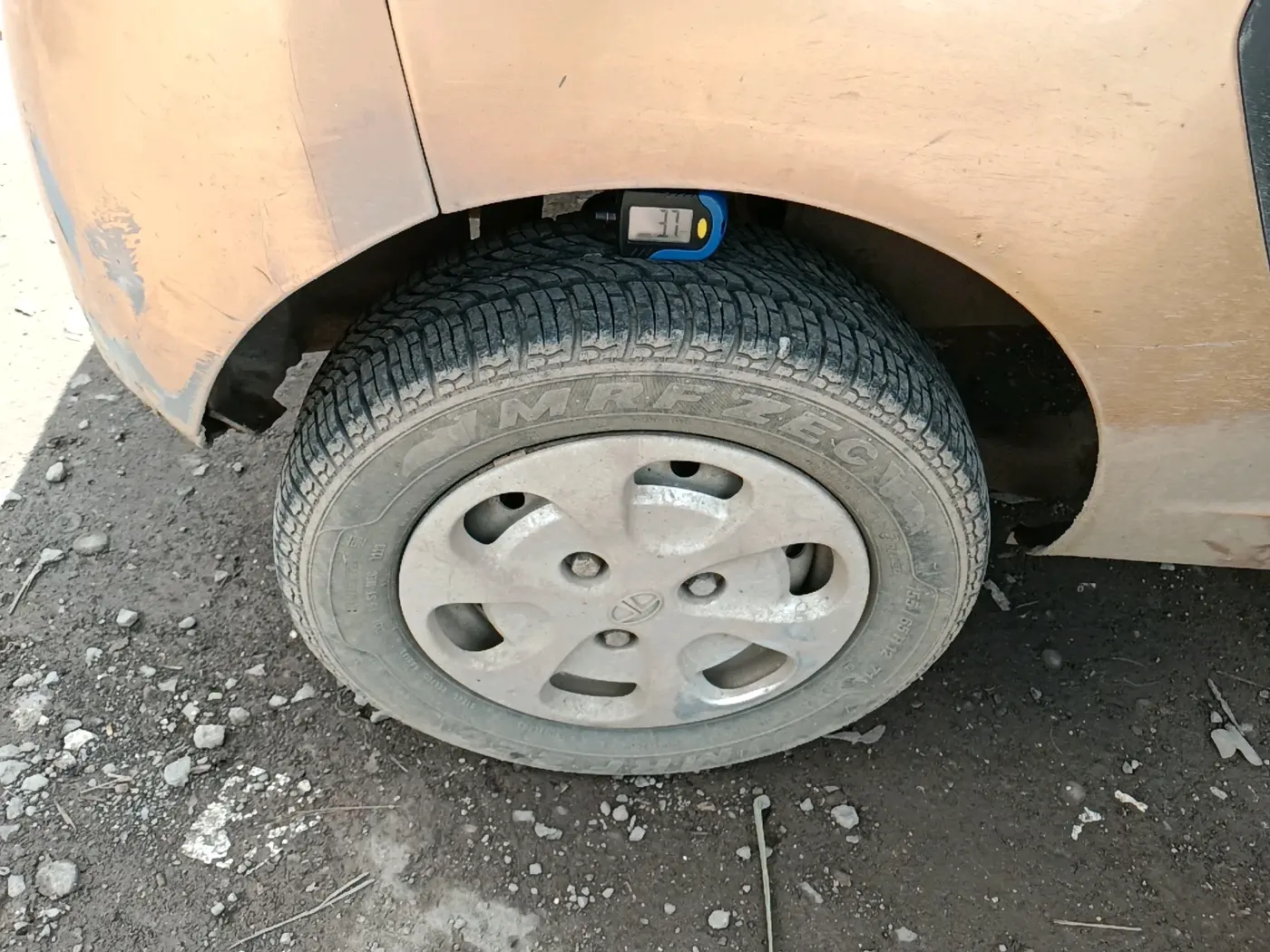 2015 Tata Nano TWIST XTA, Petrol, Automatic, 28,702 km, tyre