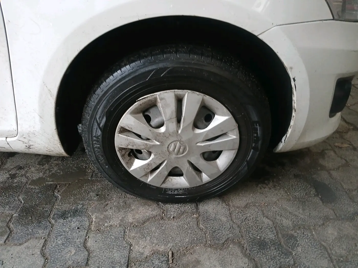 2013 Maruti Swift Dzire VDI, Diesel, Manual, 1,98,470 km, tyre