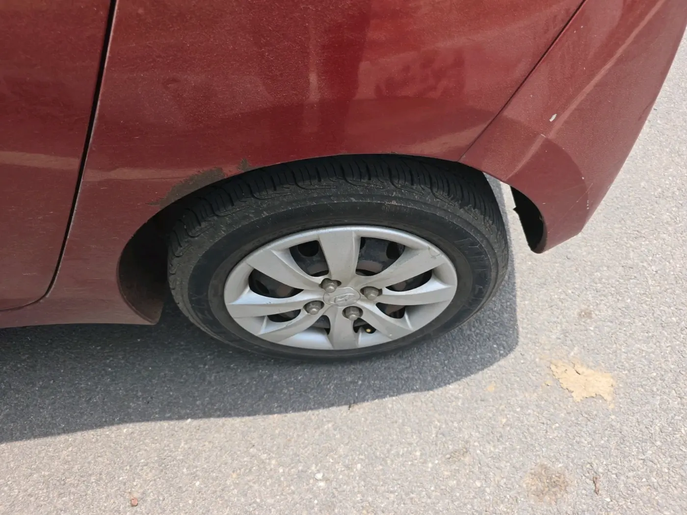 2012 Hyundai Eon MAGNA +, Petrol, Manual, 51,354 km, tyre