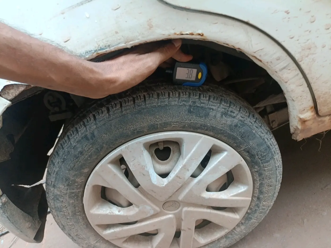 2011 Maruti Alto K10 LXI, CNG, Manual, 51,238 km, tyre