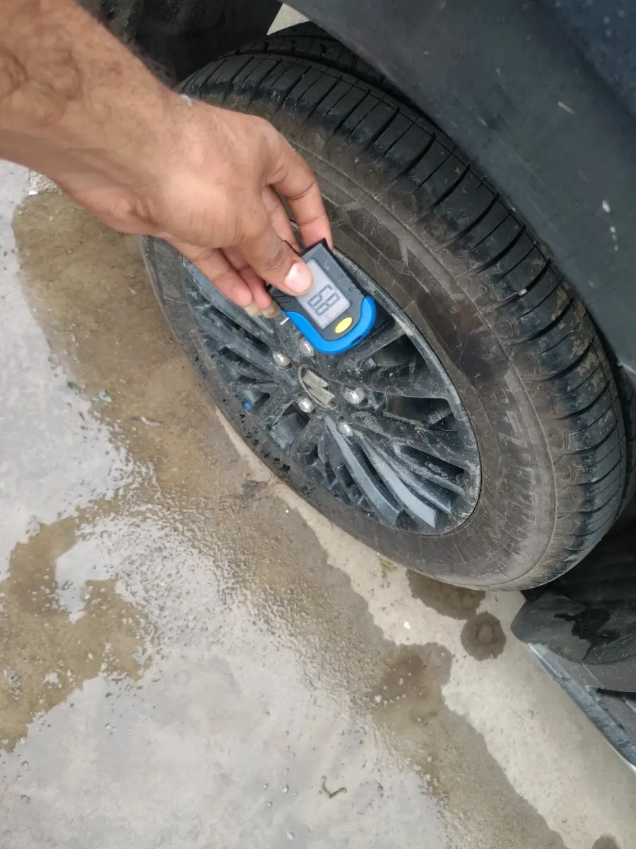 2021 Maruti XL6 ZETA MT, Petrol, Manual, 96,929 km, tyre