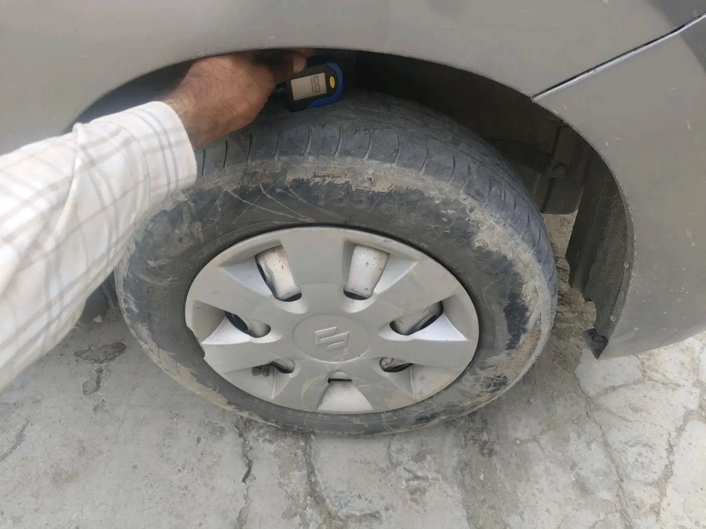 2016 Maruti Wagon R 1.0 LXI CNG, CNG, Manual, 1,38,286 km, tyre